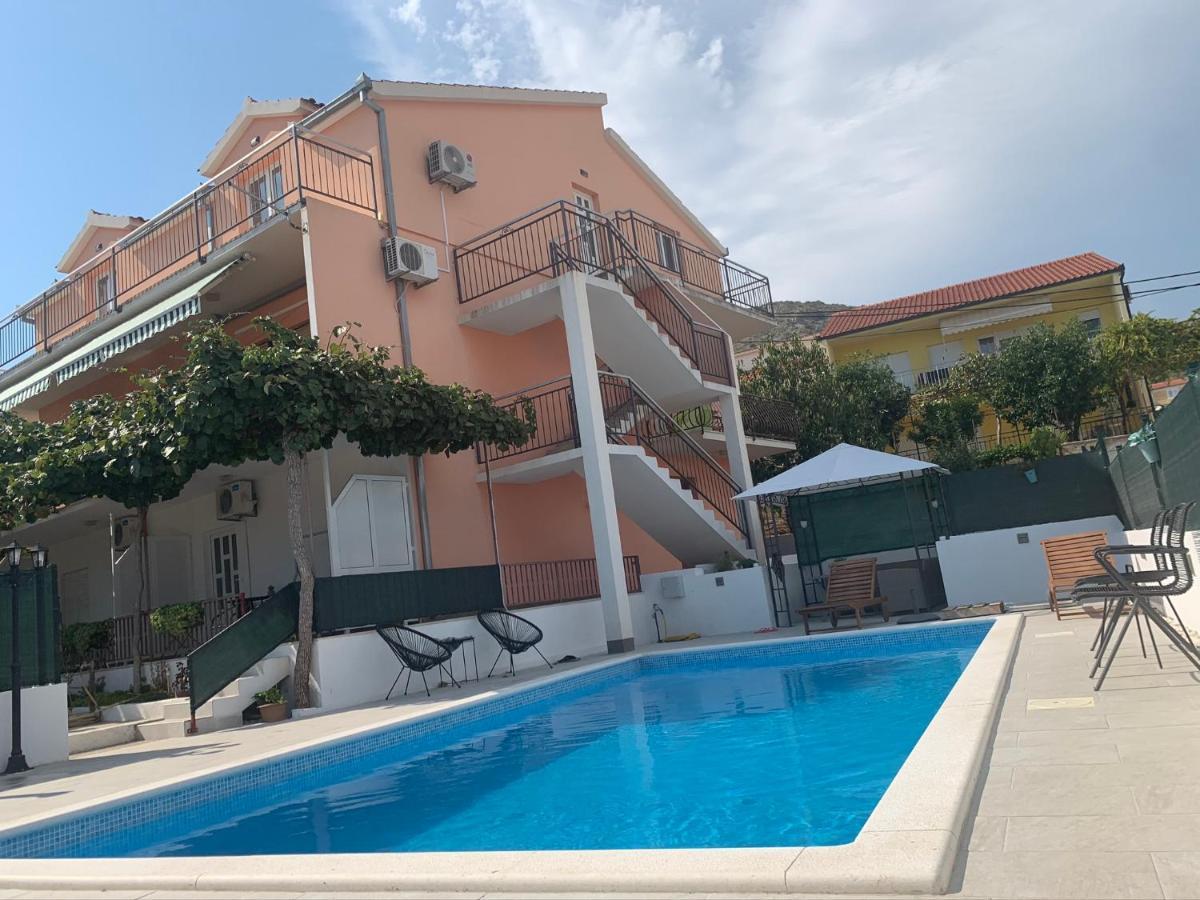 Apartments Villa Bella Vista Seget Trogir Exteriör bild