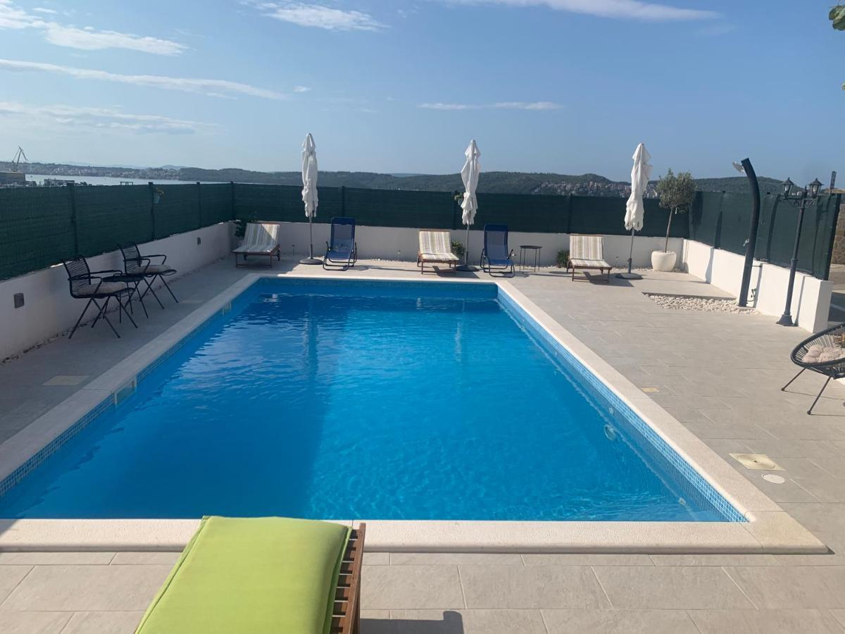 Apartments Villa Bella Vista Seget Trogir Exteriör bild