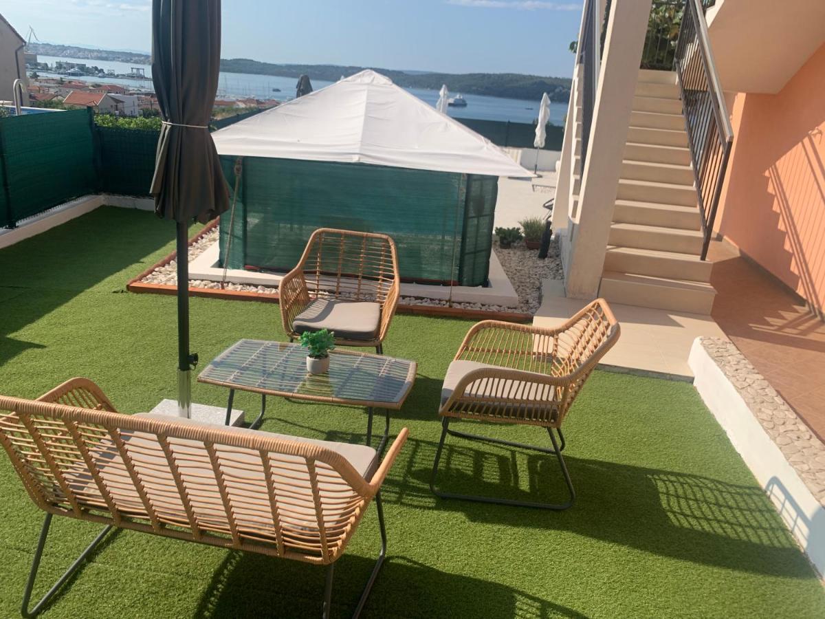 Apartments Villa Bella Vista Seget Trogir Exteriör bild