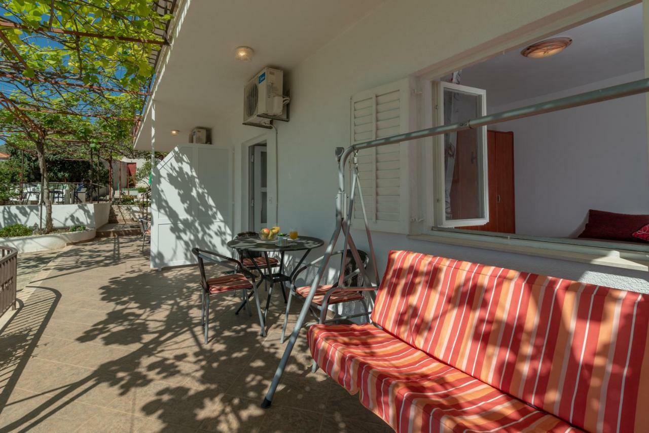 Apartments Villa Bella Vista Seget Trogir Exteriör bild