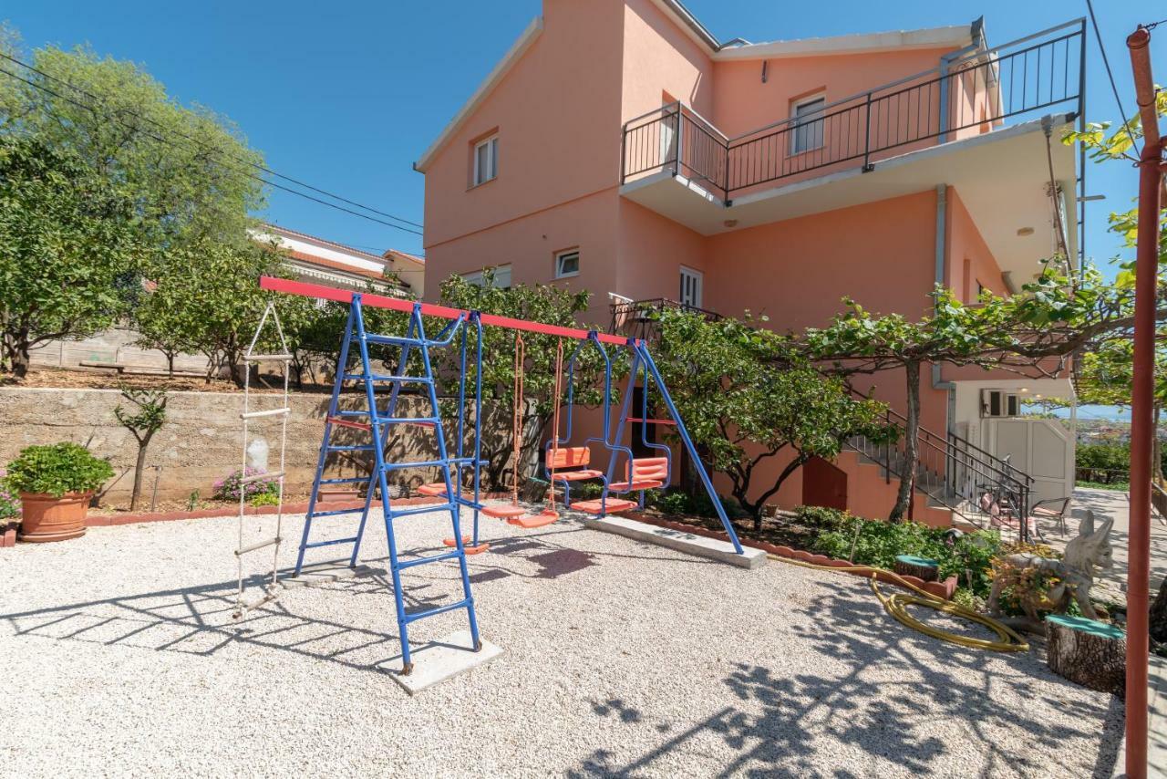 Apartments Villa Bella Vista Seget Trogir Exteriör bild